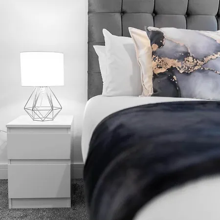 Apartment 2 Bedroom - The Marsons Collection - New Luxury - Balcony - Secure Parking